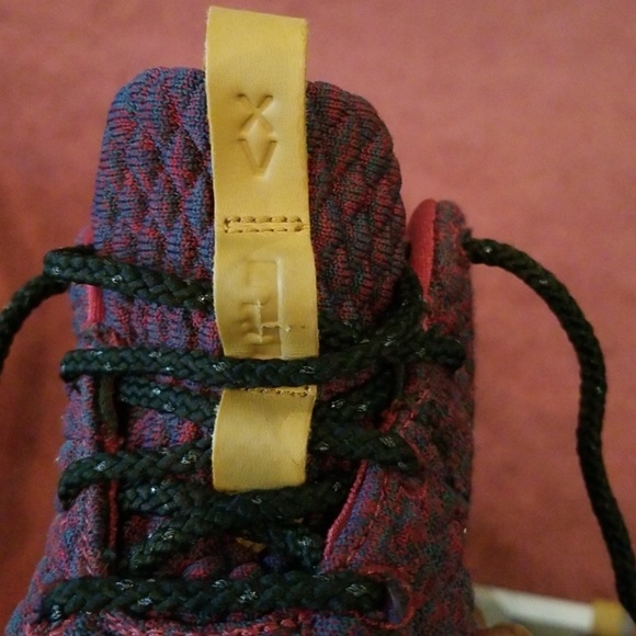 Lebron's - Picture 8 of 8